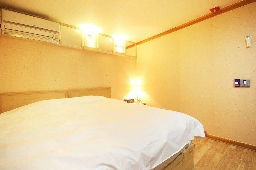 Jeonju Tourist Hotel מראה חיצוני תמונה