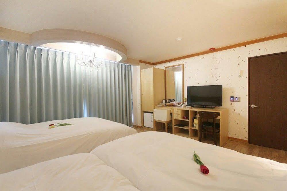 Jeonju Tourist Hotel מראה חיצוני תמונה