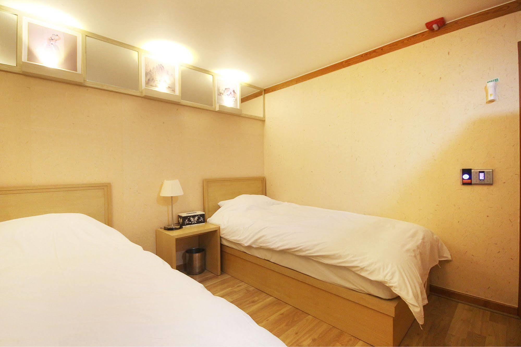 Jeonju Tourist Hotel מראה חיצוני תמונה